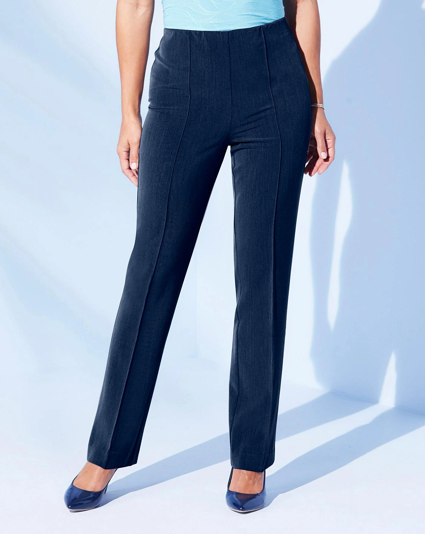 Julipa Pull-On Comfort-Fit Trouser Short 3 Julipa Pull-On Comfort-Fit Trouser Short