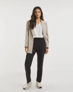 Value Essentials Straight Leg Trousers Short| Black