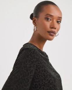 Animal Crew Neck Burn Out Animal Three Quarter Sleeve Top| Animal Print -Trendy Rae Sales x01fz085762w