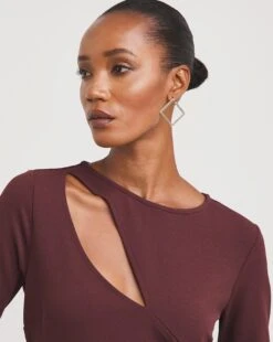 Marilyn Scuba Cut Out Dress| Burgundy -Trendy Rae Sales x01ol060741w