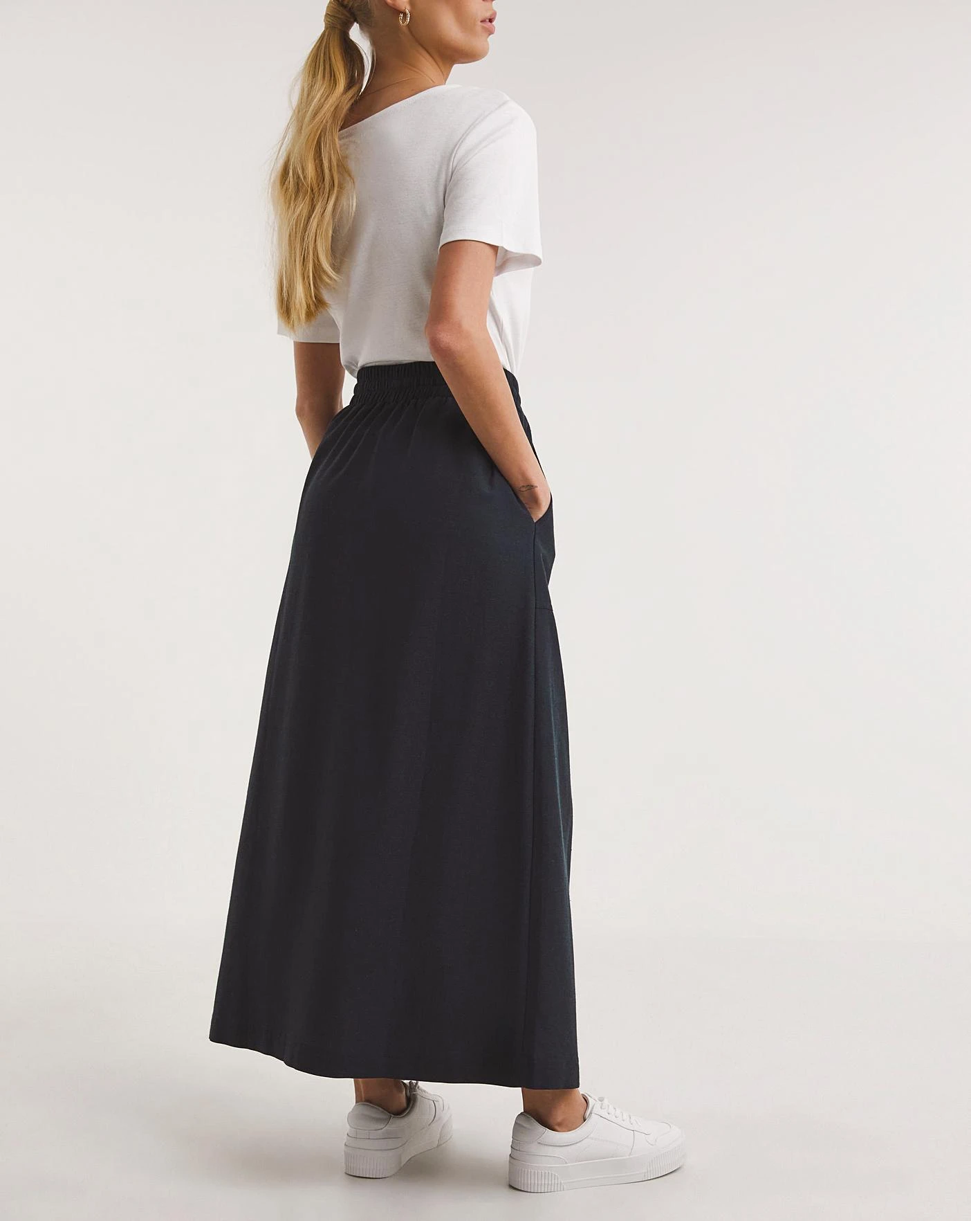 Navy Linen Mix Maxi Skirt| Navy 6 Navy Linen Mix Maxi Skirt| Navy - Image 4