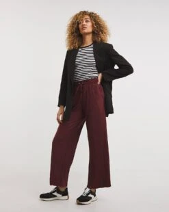 Pull On Premium Jersey Plisse Straight Leg Trouser| Burgundy