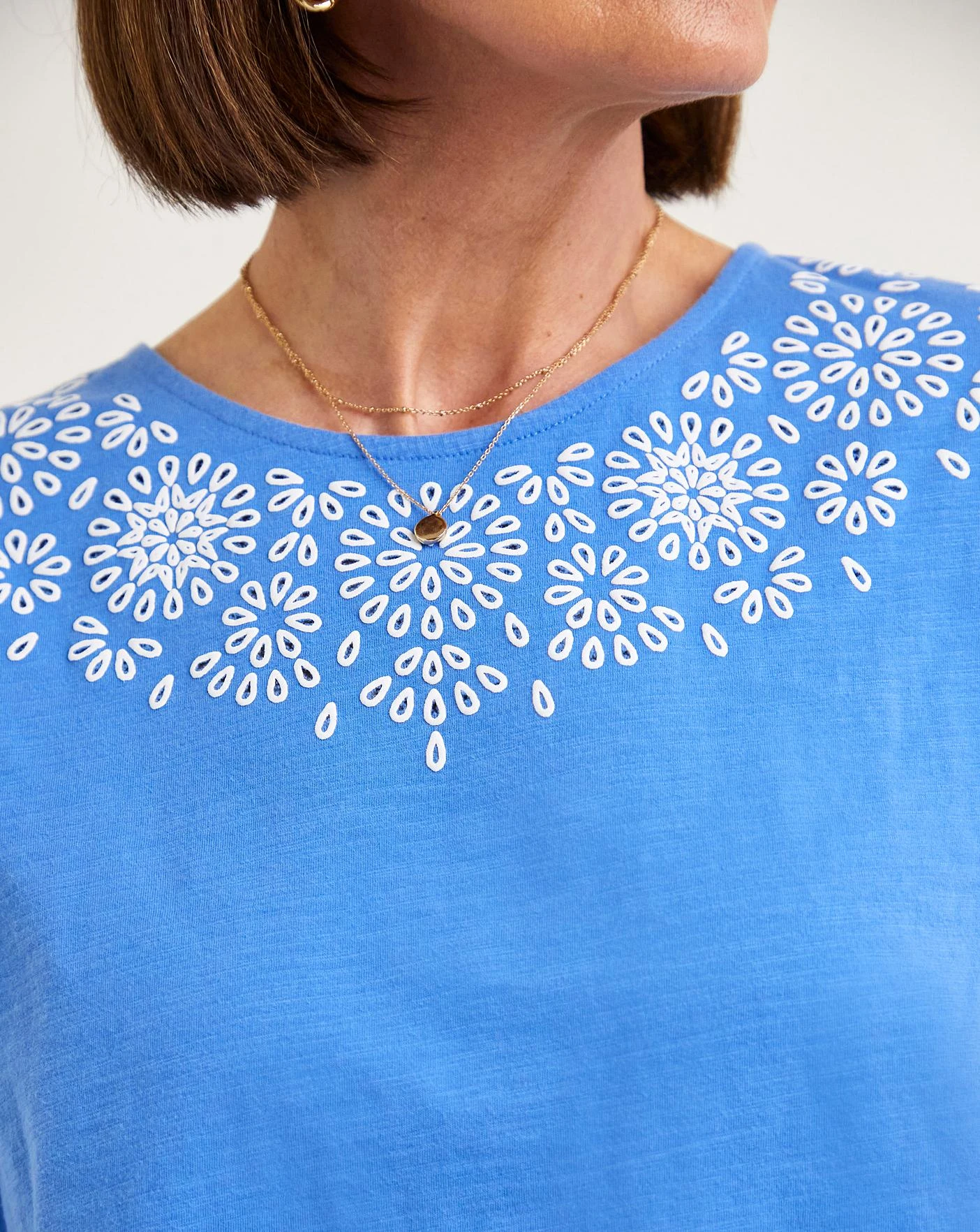 Puff Print T-Shirt| White/Blue 5 Puff Print T-Shirt| White/Blue - Image 3