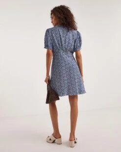 Ro&Zo Ditsy Shirred Detail Short Dress| Navy -Trendy Rae Sales y01cz040739w