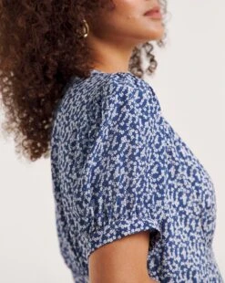 Ro&Zo Ditsy Shirred Detail Short Dress| Navy -Trendy Rae Sales y01cz040742w