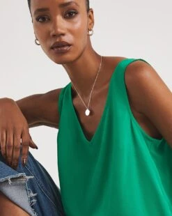 Green V Neck Woven Vest| Green -Trendy Rae Sales y01gp082727w