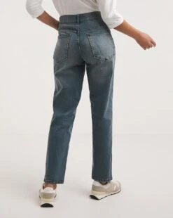 24/7 Vintage Blue Boyfriend Jeans Made With Organic Cotton| Light Vintage Bleach 9 24/7 Vintage Blue Boyfriend Jeans Made With Organic Cotton| Light Vintage Bleach -Trendy Rae Sales y01nb614735w