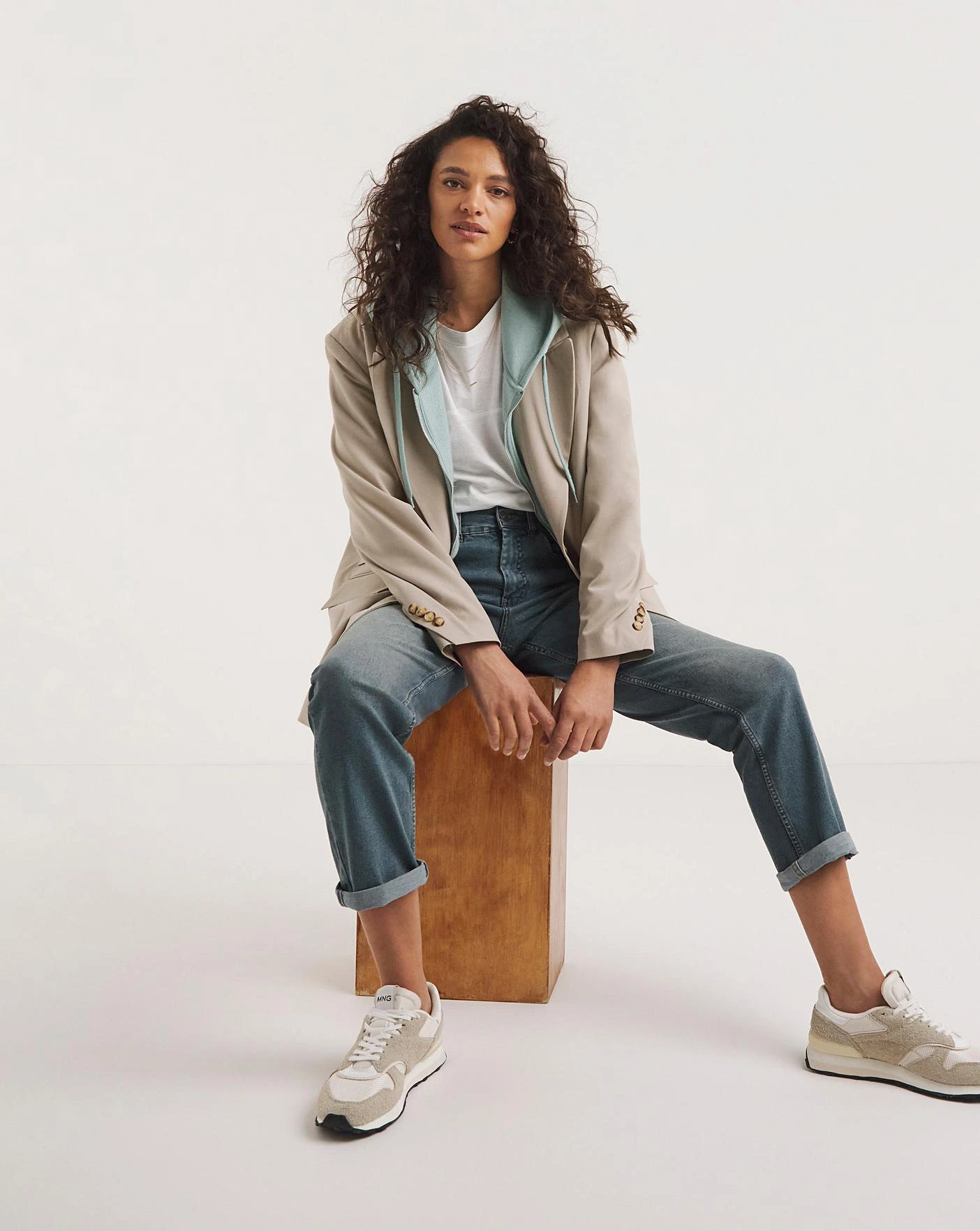 24/7 Vintage Blue Boyfriend Jeans Made With Organic Cotton| Light Vintage Bleach 3 24/7 Vintage Blue Boyfriend Jeans Made With Organic Cotton| Light Vintage Bleach