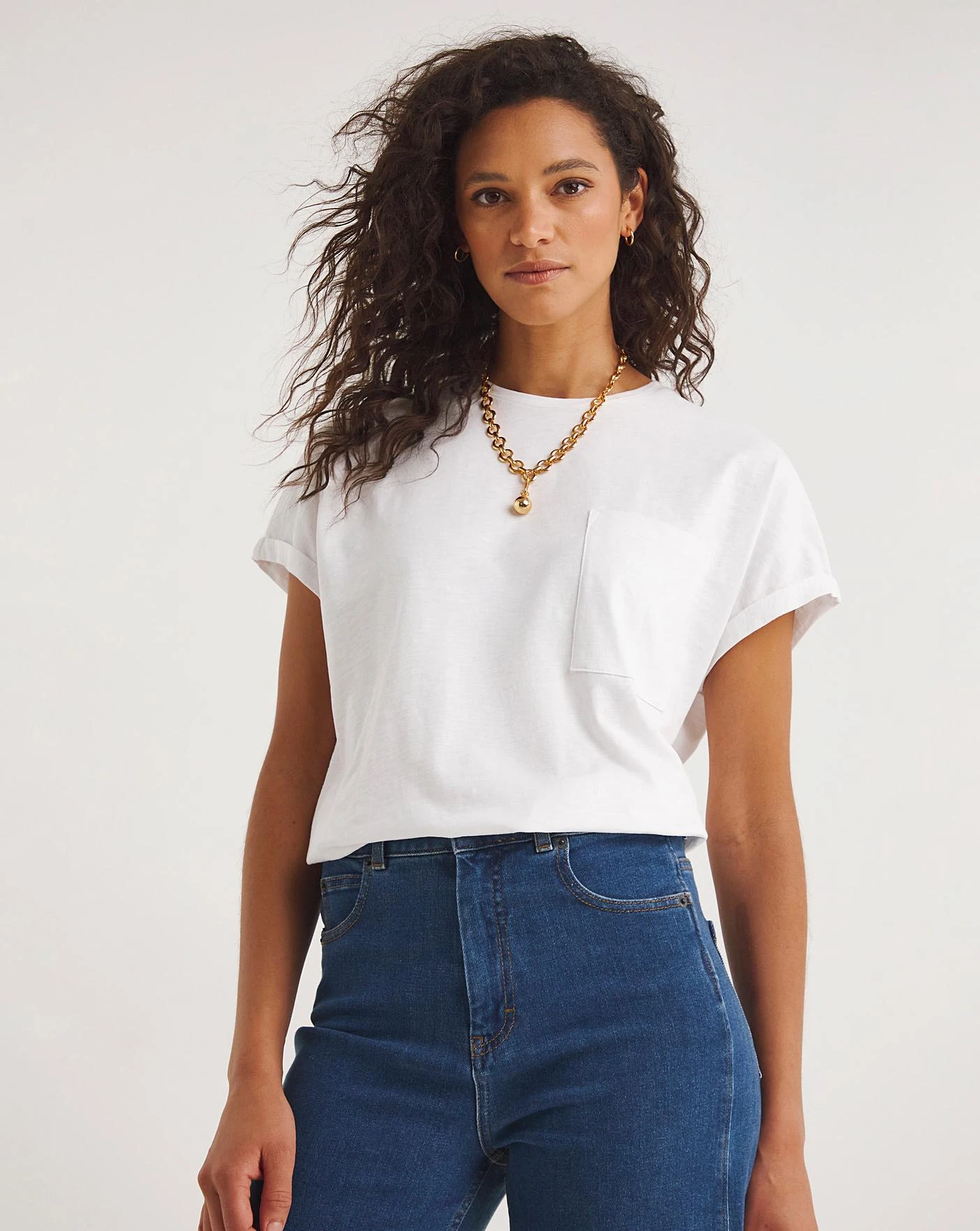 White Cotton Slub Short Sleeve Pocket T-Shirt| White 3 White Cotton Slub Short Sleeve Pocket T-Shirt| White