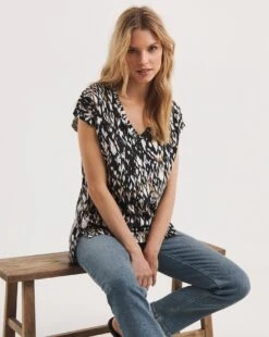 Abstract Animal Cotton Turn Up Cuff Short Sleeve V-Neck Tunic| Abstract Animal -Trendy Rae Sales y01qb737737w