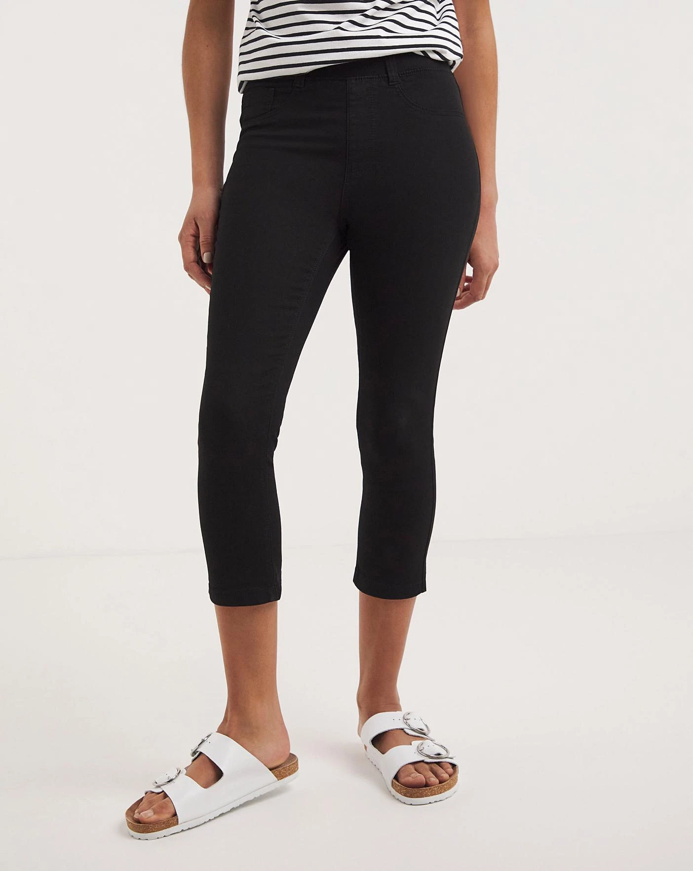 Amber Black Pull On Crop Jeggings| Black 6 Amber Black Pull On Crop Jeggings| Black - Image 4