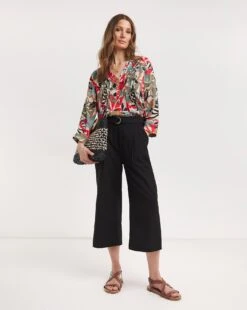 Julipa Linen Crop Trouser| Black